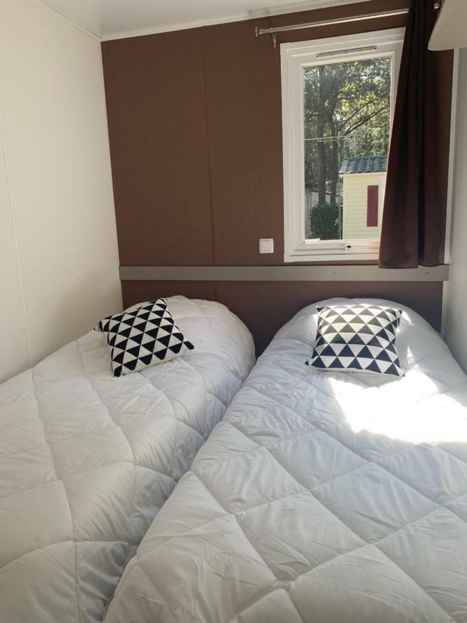 Mobil Home Les Pierres Couchees 4* St Brevin Les Pins Saint-Brévin-les-Pins Exterior foto